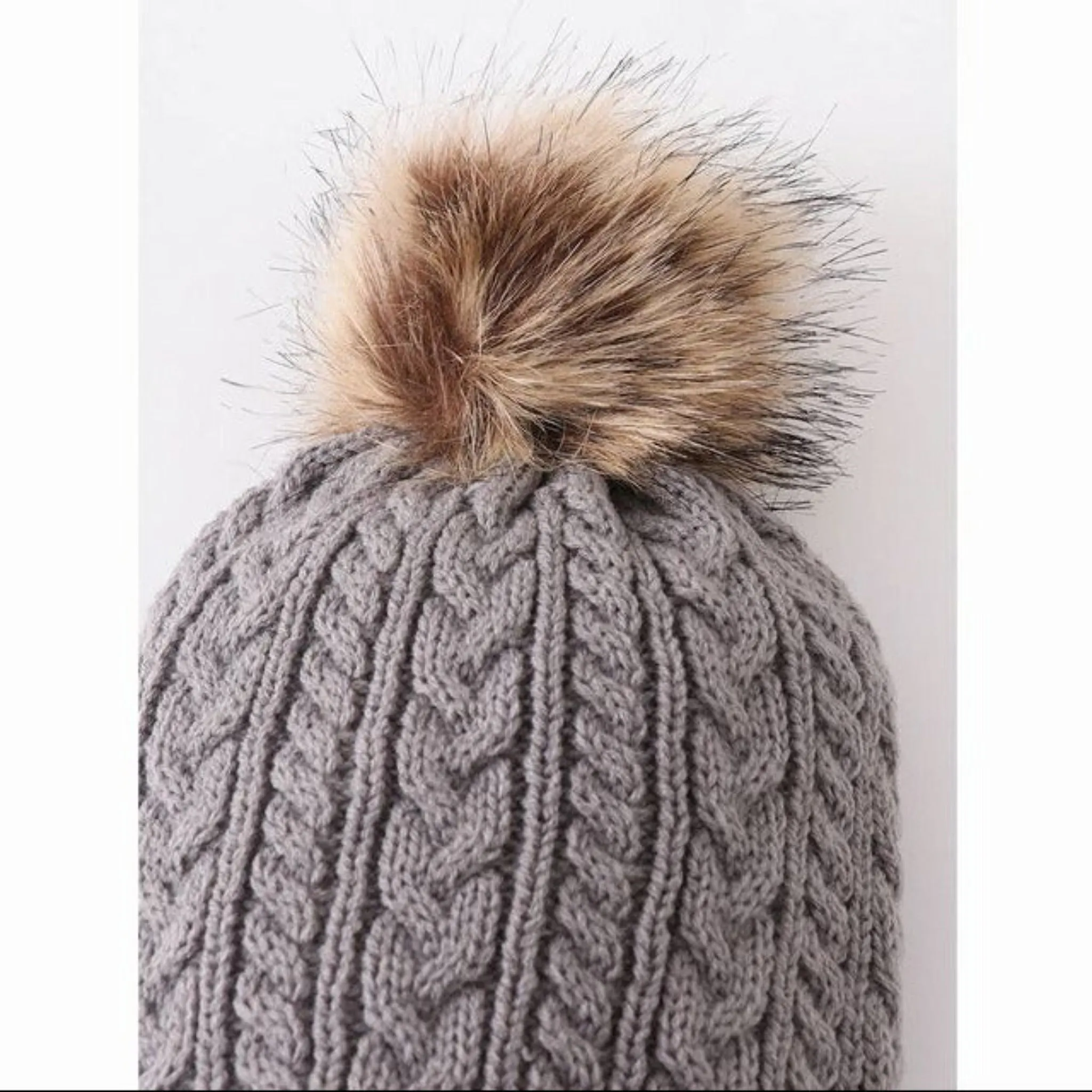 Grey cable knit pom pom child beanie hat